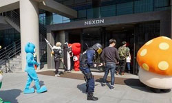 韩国NEXON公司活动 员工穿COS服装上班[多图]