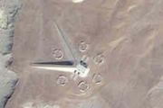 埃及沙漠中惊现奇怪建筑 UFO秘密基地？[多图]
