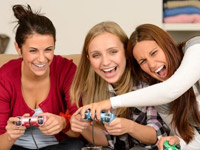 英伦玩家游戏行情 女性占比52%首次超越男性[图]